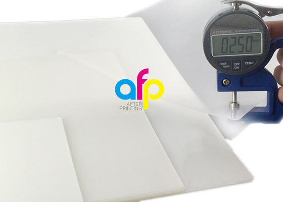 Heiße Laminierungs-Maschinen-Klagen-lamellierender Beutel-Film, glatte thermische lamellierende Beutel