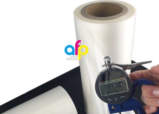 25 Mikrometer Matt Laminating Film Roll, 495mm * 3000m BOPP Laminierungs-Filme